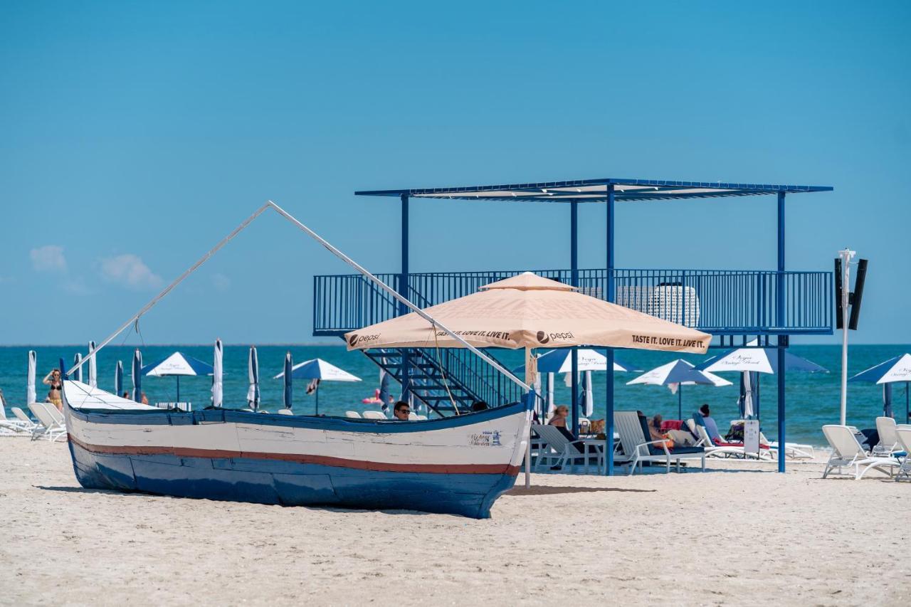 Moonlight Mamaia Apartments Extérieur photo