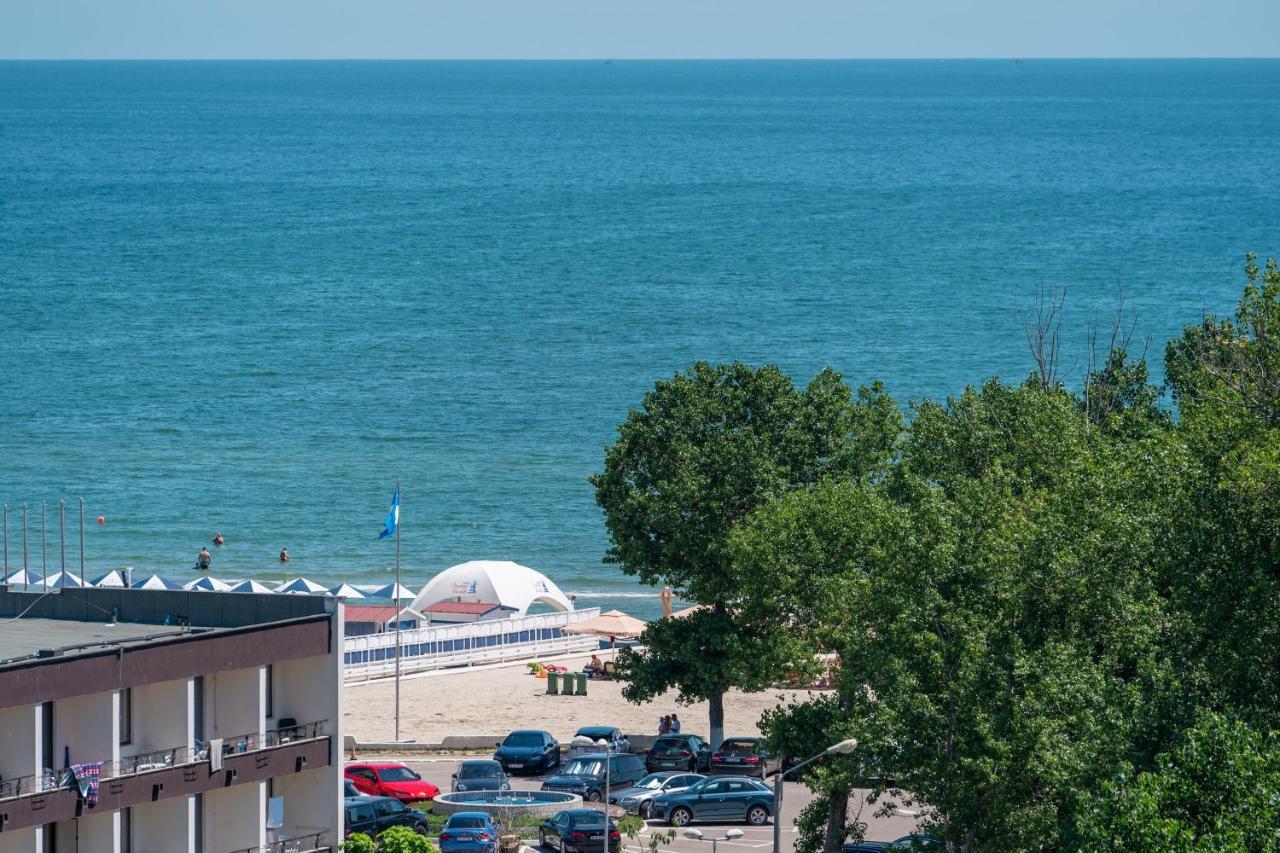 Moonlight Mamaia Apartments Extérieur photo