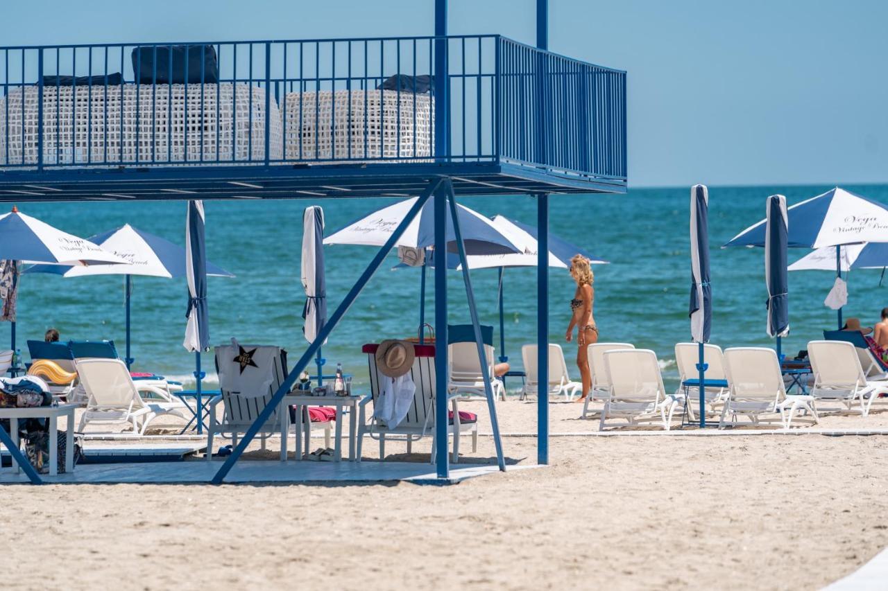 Moonlight Mamaia Apartments Extérieur photo