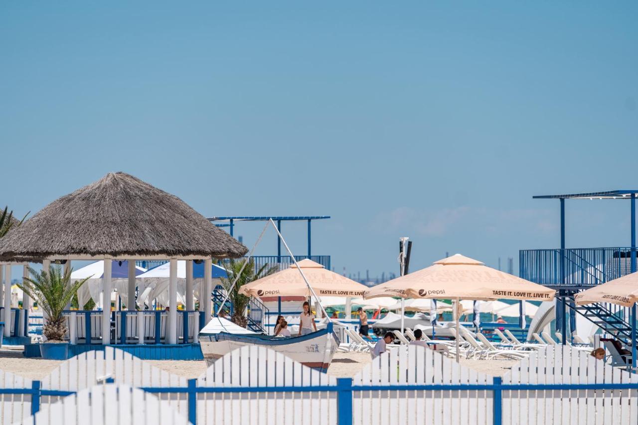 Moonlight Mamaia Apartments Extérieur photo