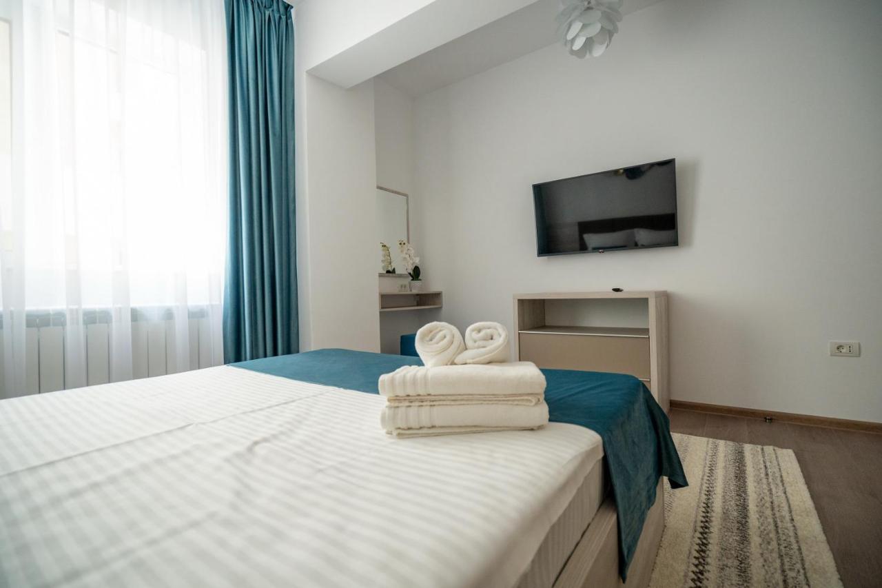 Moonlight Mamaia Apartments Extérieur photo