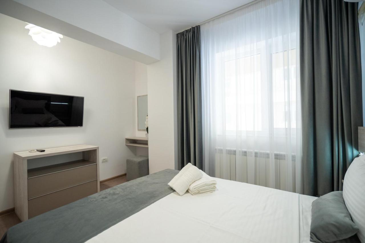 Moonlight Mamaia Apartments Extérieur photo