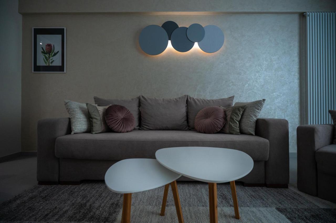 Moonlight Mamaia Apartments Extérieur photo